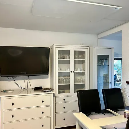 Dom Pod Swierkiem 別荘 Małe Swornegacie