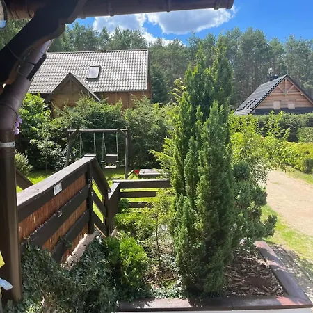 別荘 Dom Pod Swierkiem Małe Swornegacie