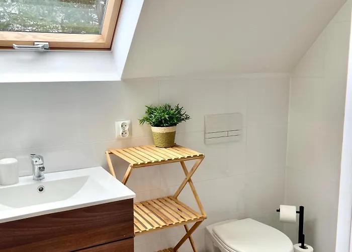 Dom Pod Swierkiem Feriehus Male Swornegacie