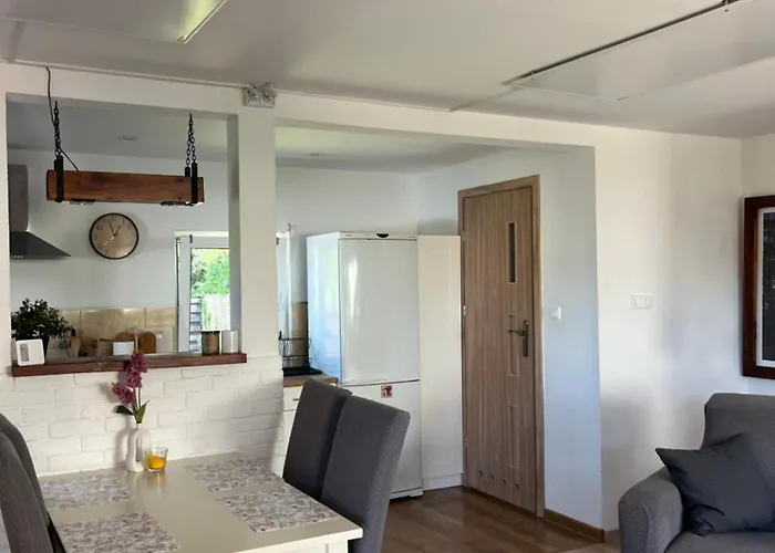 Feriehus Dom Pod Swierkiem Male Swornegacie